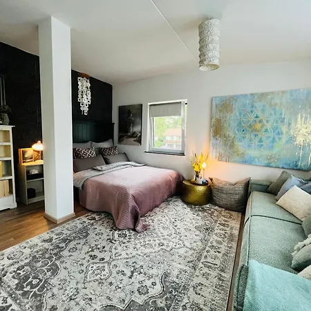 Homestay Schlafen Im Atelier - Einzigartiges Gaestezimmer Am Ammersee