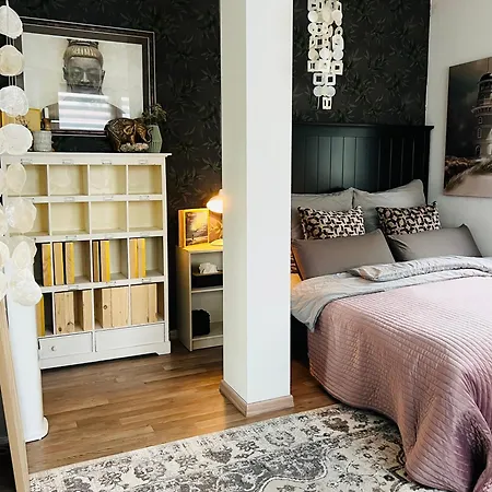 Schlafen Im Atelier - Einzigartiges Gaestezimmer Am Ammersee 民宿 阿默湖畔雄多夫