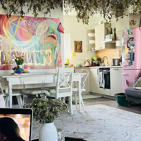 Schlafen Im Atelier - Einzigartiges Gaestezimmer Am Ammersee * 阿默湖畔雄多夫